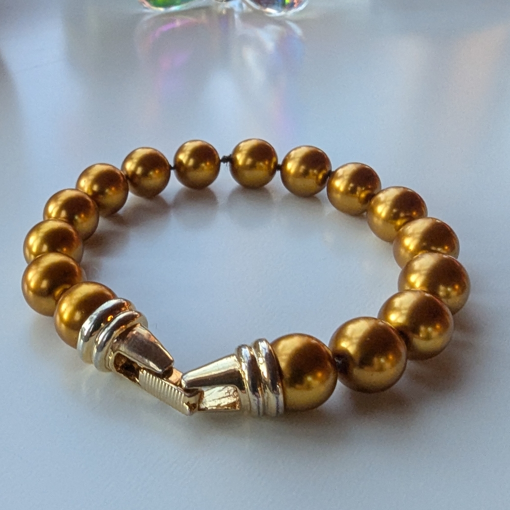 Gold Tone Hand Knotted Glass Pearl Bracelet 6.5"